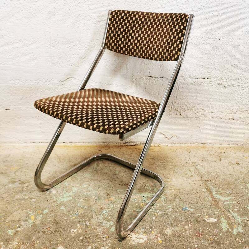Vintage cantilever chair