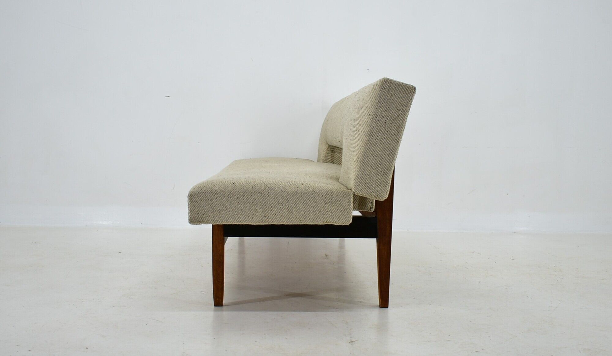 Mid-Century Sofa / Daybed Designed by Miroslav Navratil, 1960s