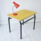Table d'écolier jaune