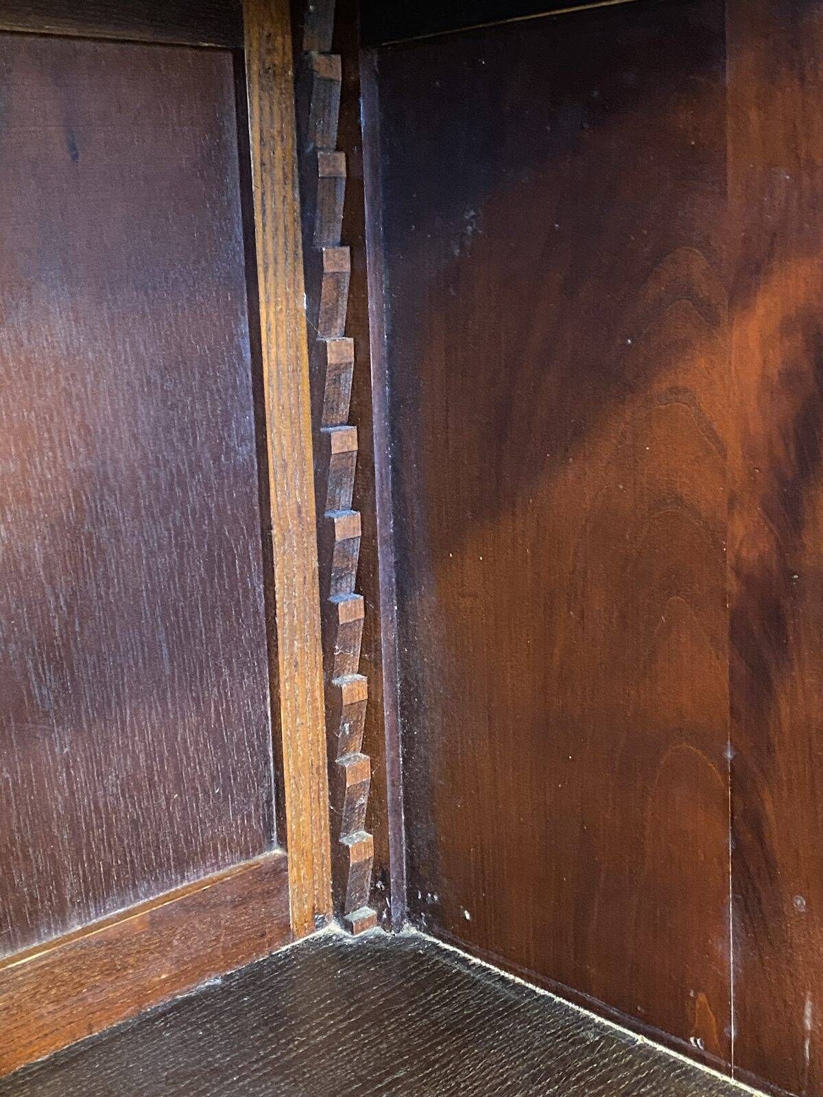Provençal Louis XV display cabinet in carved fruitwood, illuminated.