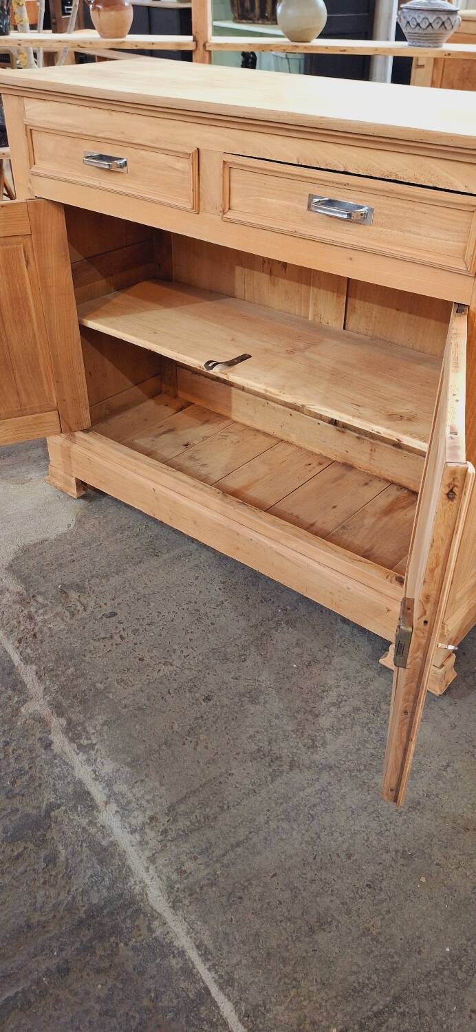 Old buffet
