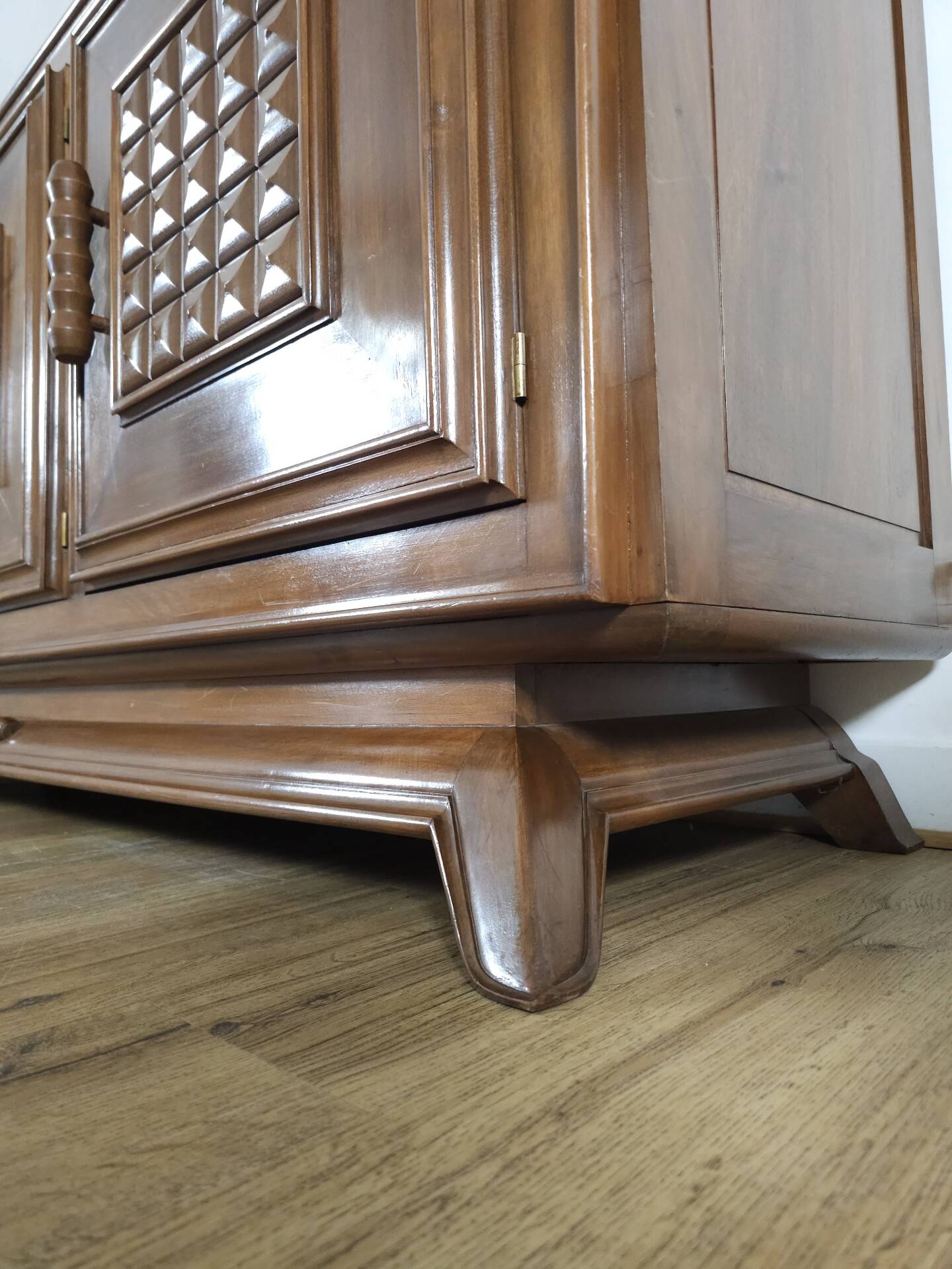 Rare French buffet "Pointe de Diamant" – Antique cabinetmaking work