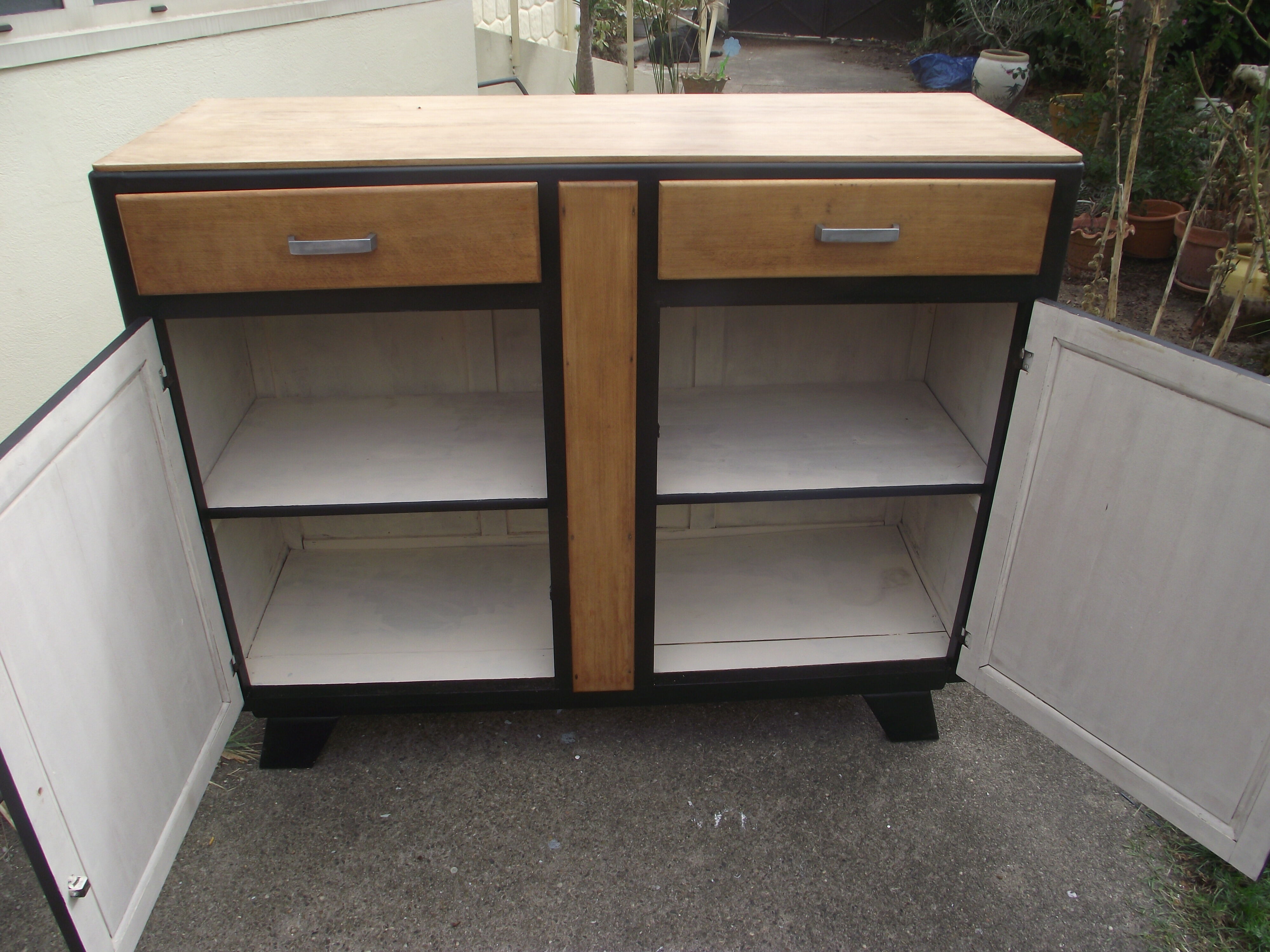 Parisian buffet of the 50s