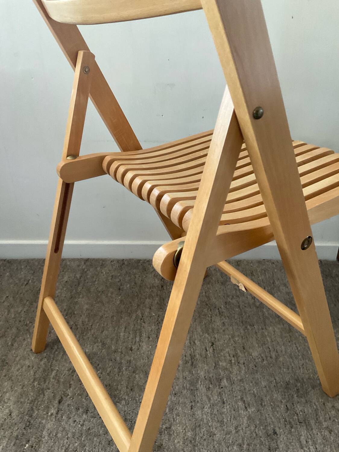Vintage folding chair in solid beech