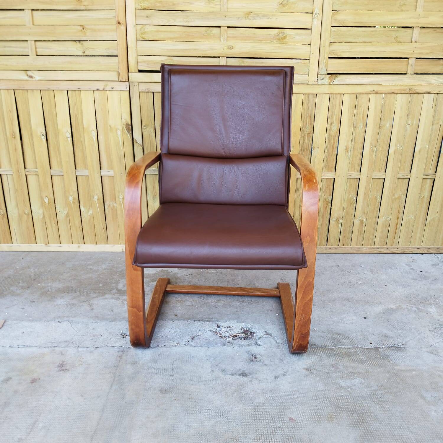 Vintage Scandinavian Cantilever Armchair "Galatea" - 1970s
