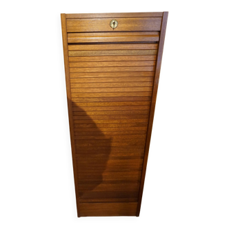 Filing cabinet with curtain