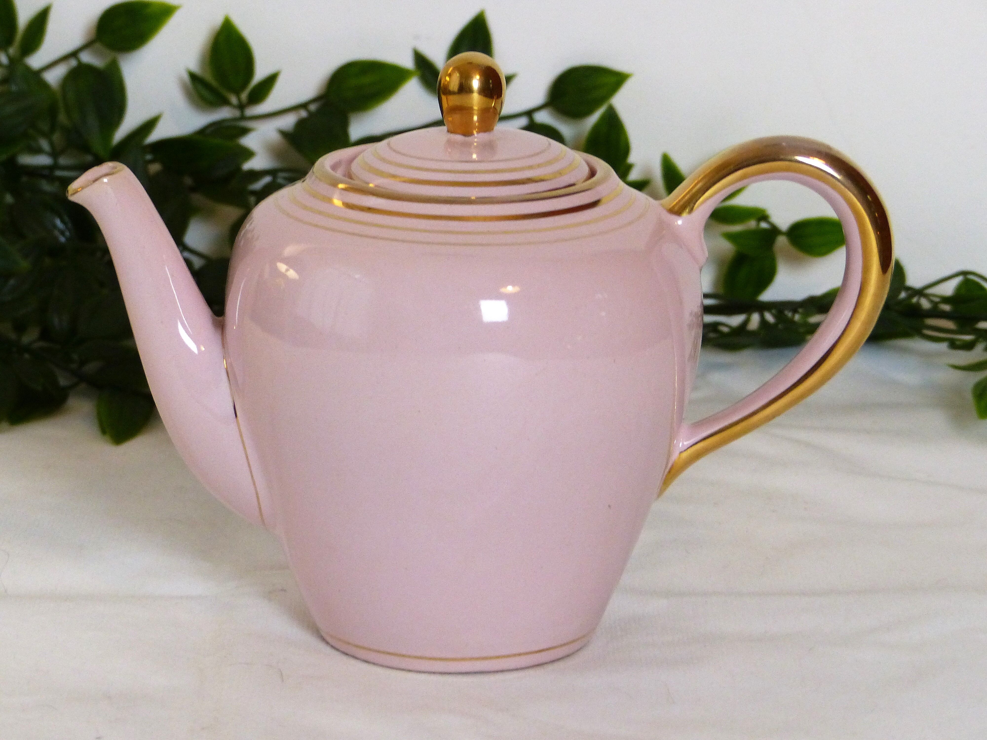 Teapot coffee maker and earthenware
