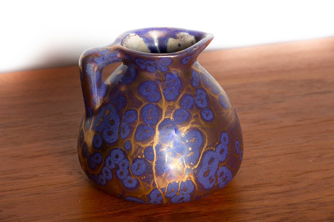 Art Nouveau vase in iridescent purple glazed ceramic by Léon Pointu 1910.