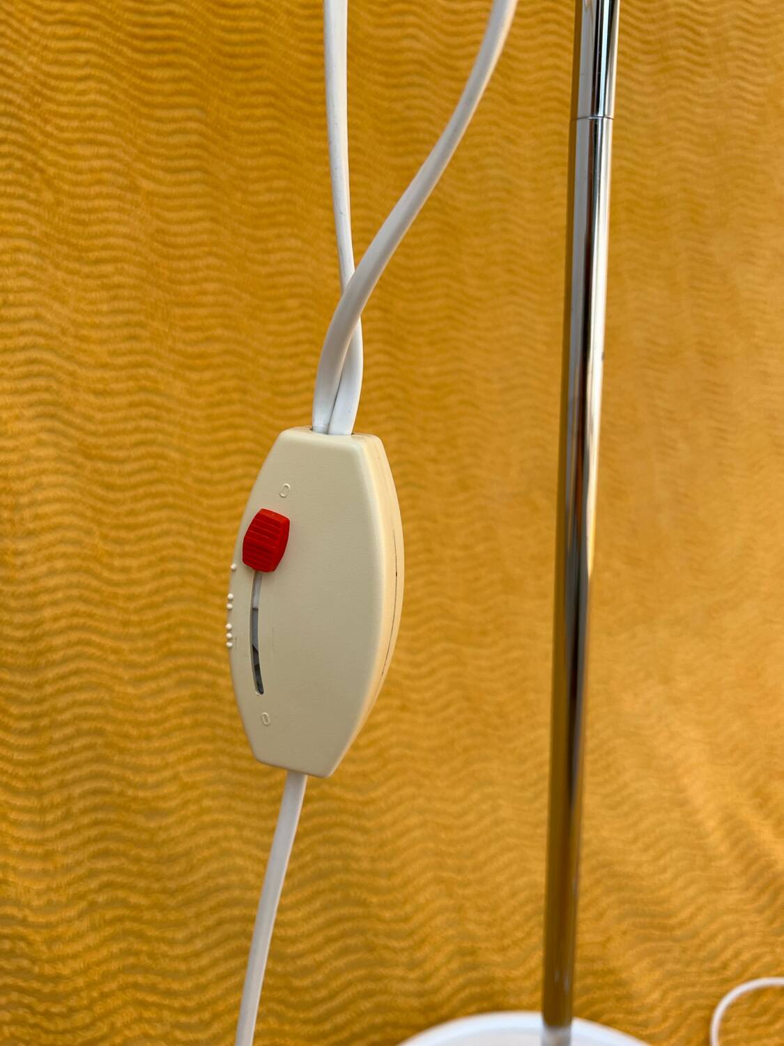 Vintage 1980s floor lamp/lighting strip