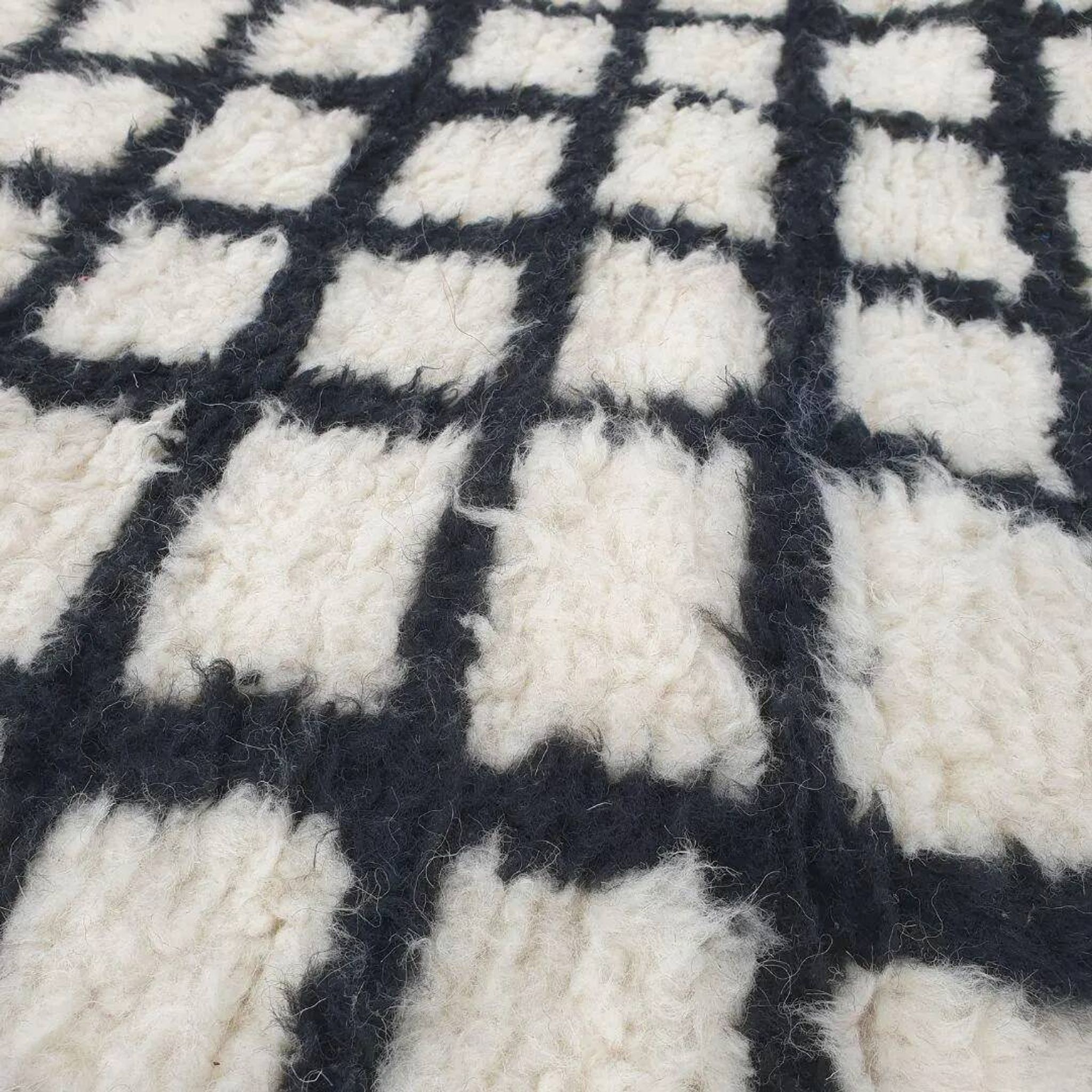 Unique Moroccan rug made of natural wool, 3x2 m.