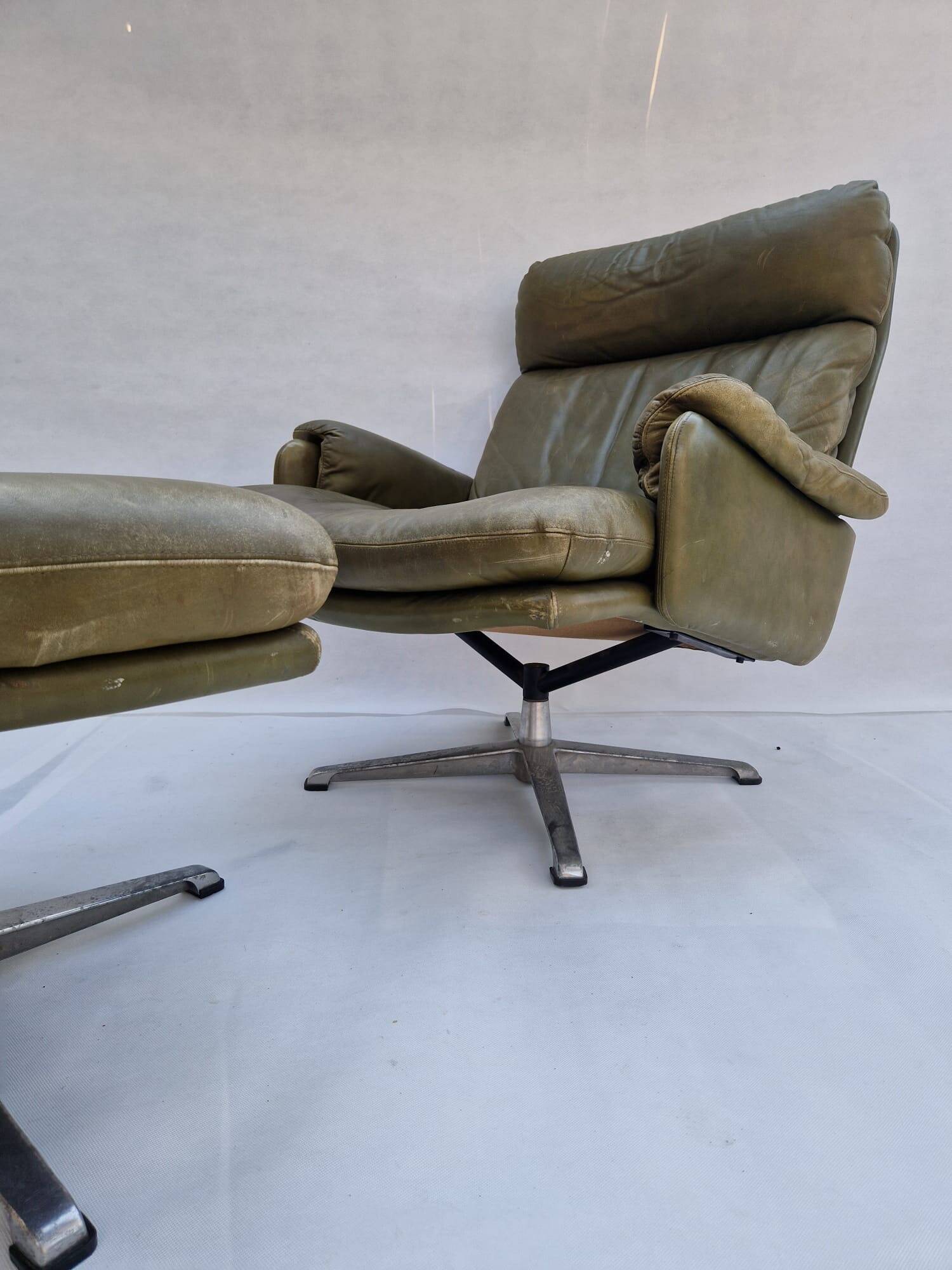 Leather chair with footrest ds-31 – de sede – switzerland – 1960s