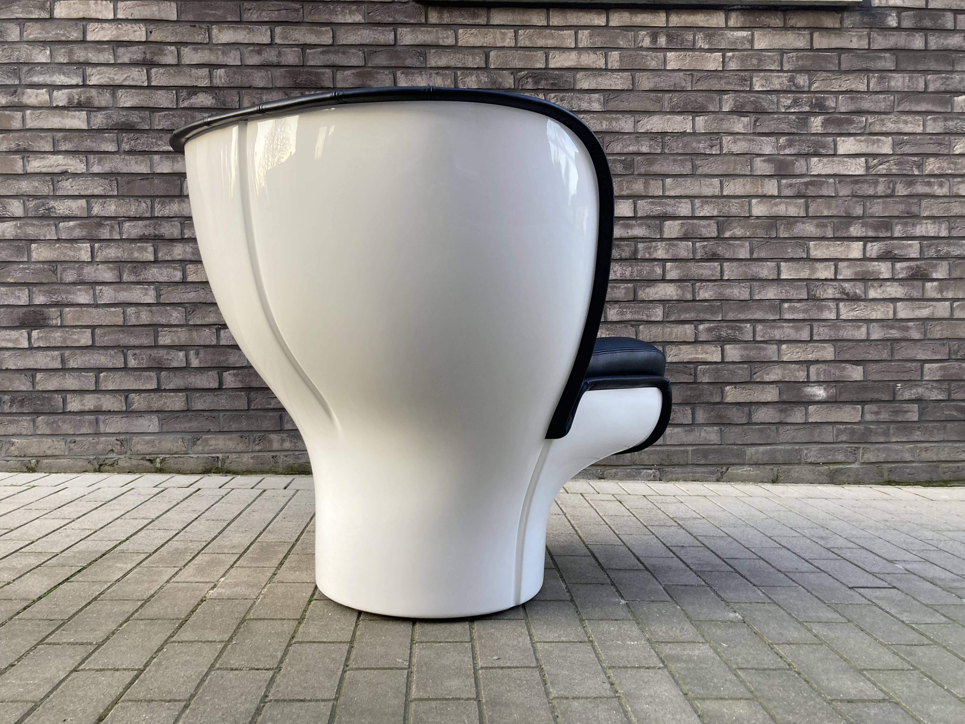 Joe Colombo Elda design armchair, Longhi edition