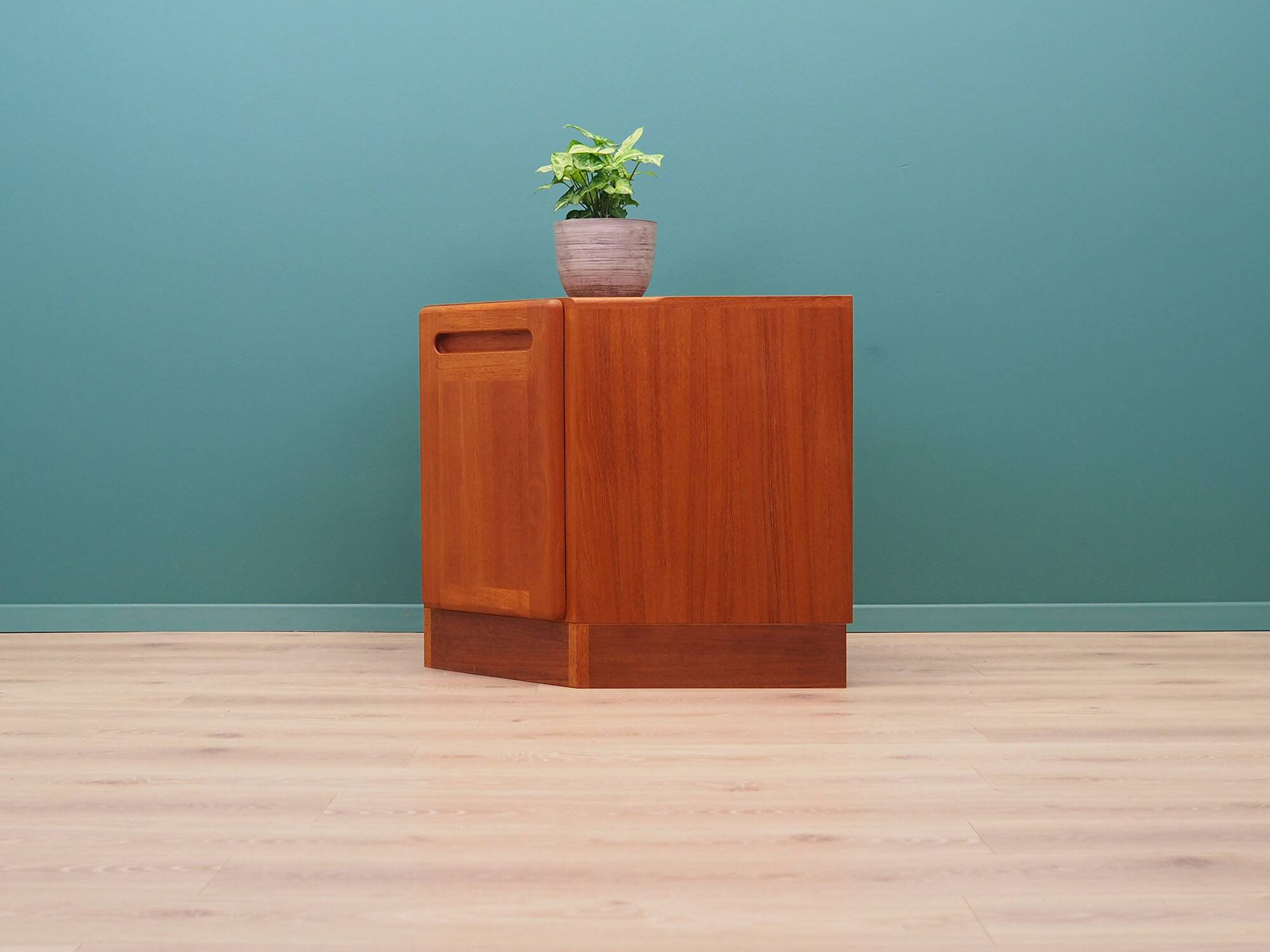 Teak cabinet, Danish design, 1970s, production: Denmark