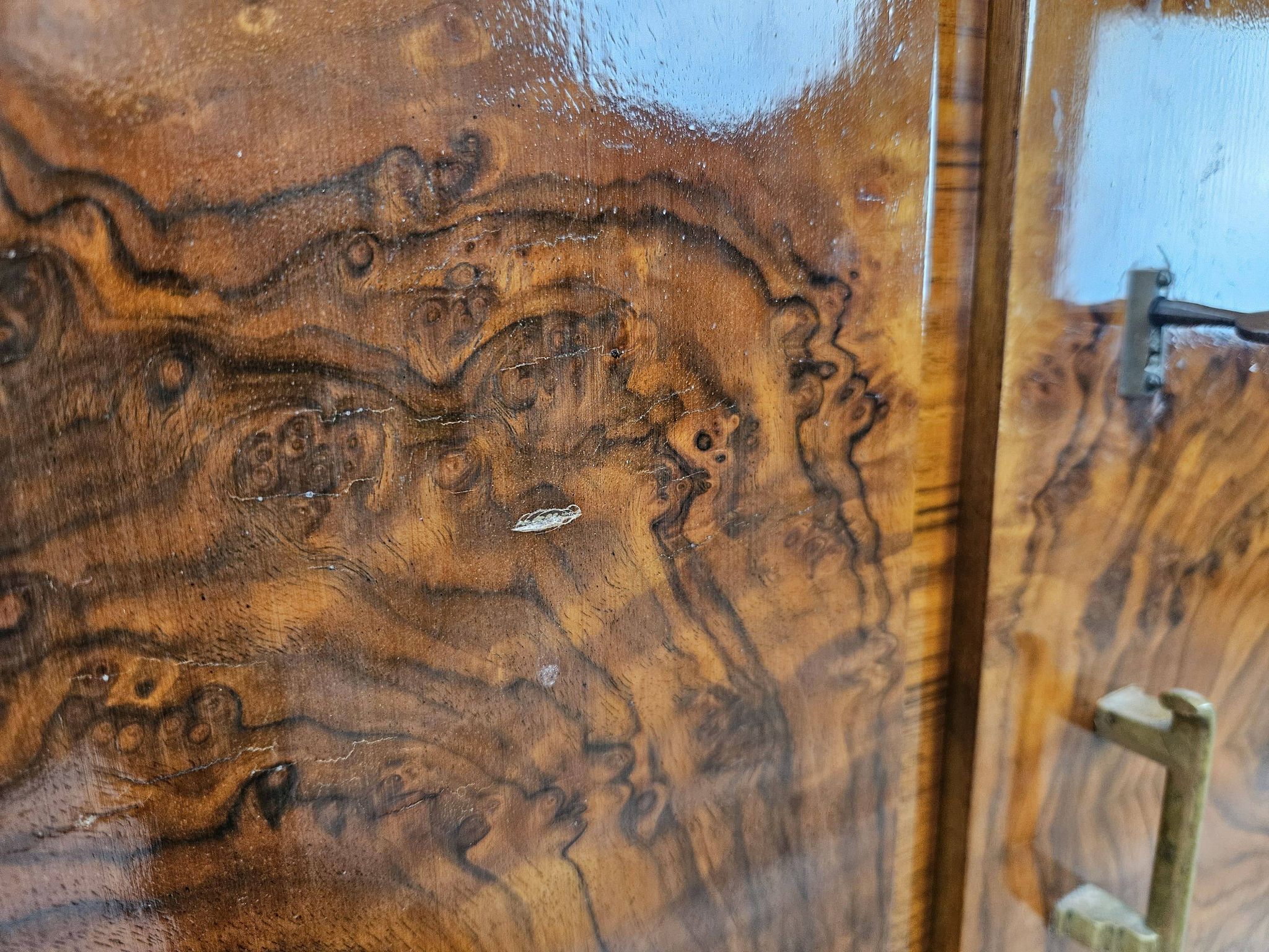French Art Decò sideboard in walnut, 1940