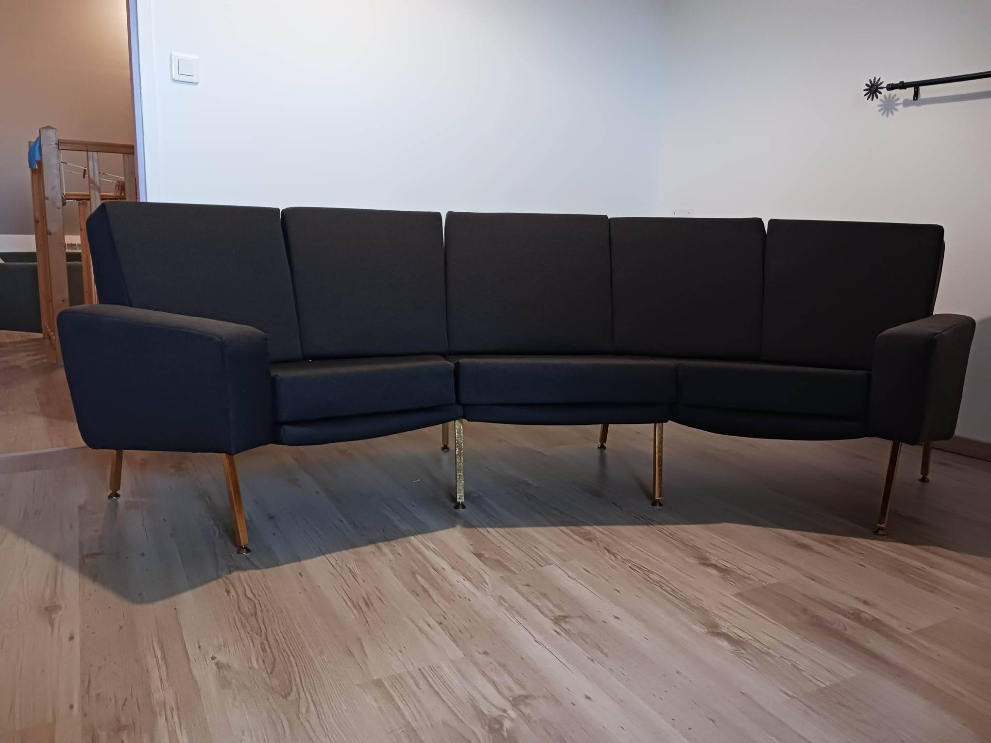 Panoramic model sofa produced by Airborne 1954 by Pierre Guariche