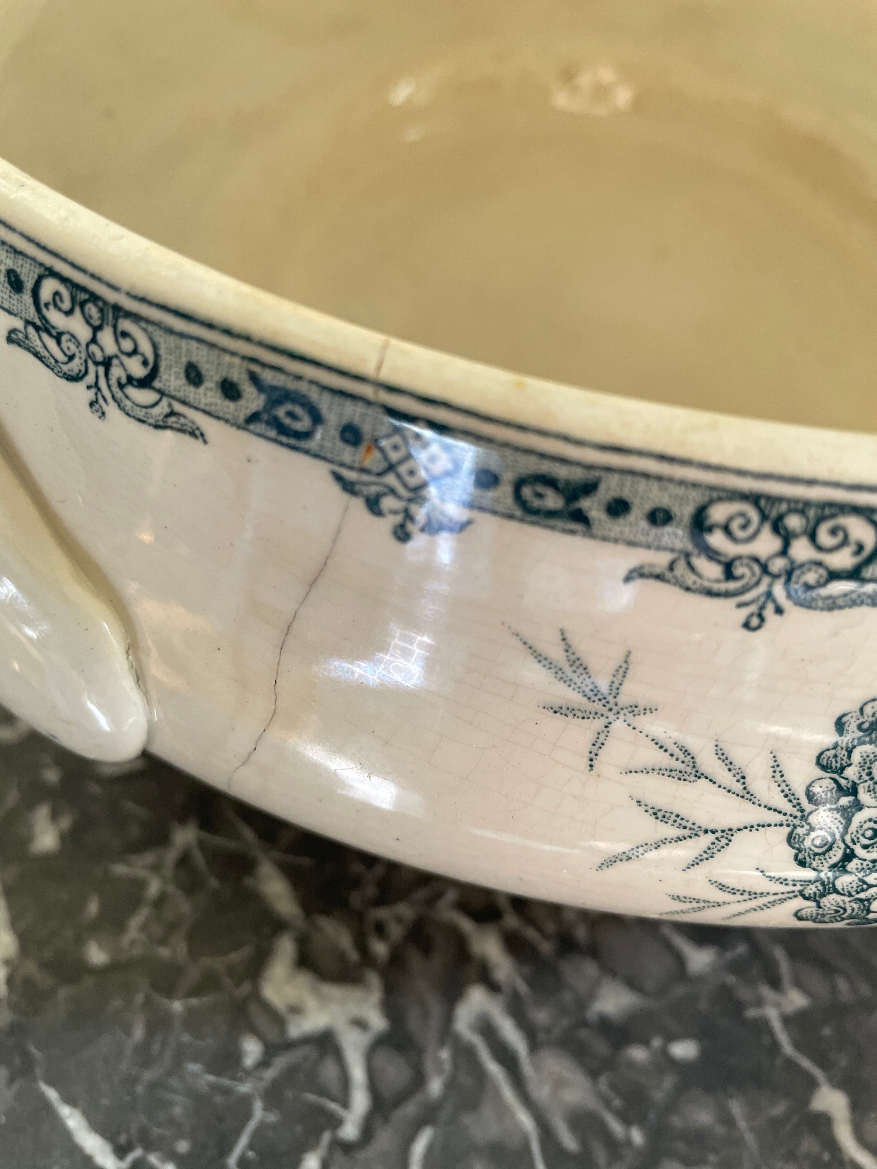 Former St Amand model DAISY soup