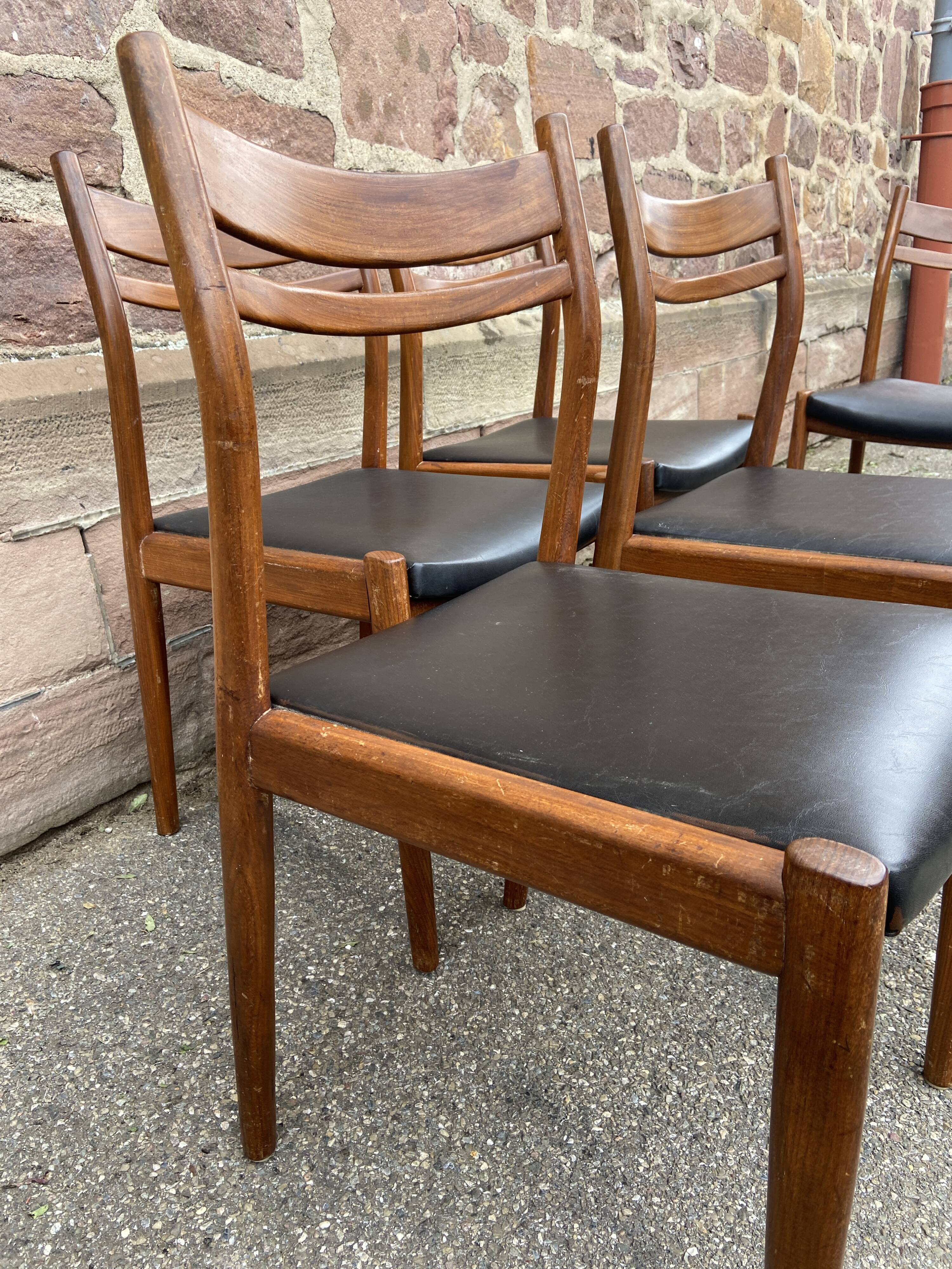 6 vintage Danish Scandinavian style chairs from the 1970s