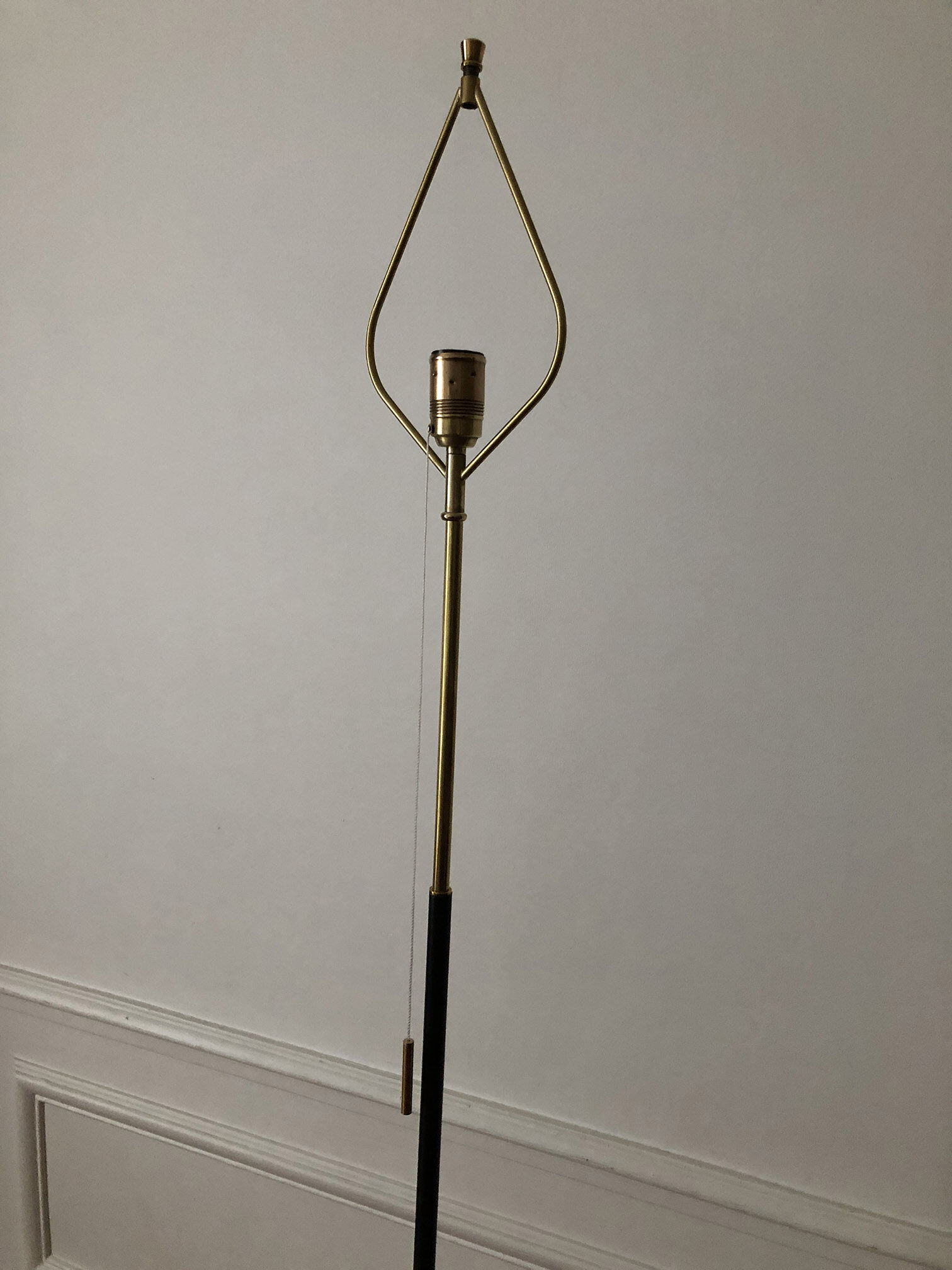 1960 tripod floor lamp with pull-pull