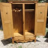 Armoire sapin style montagnard