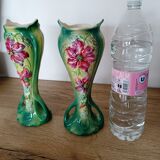 Paire de vases en barbotine art nouveau