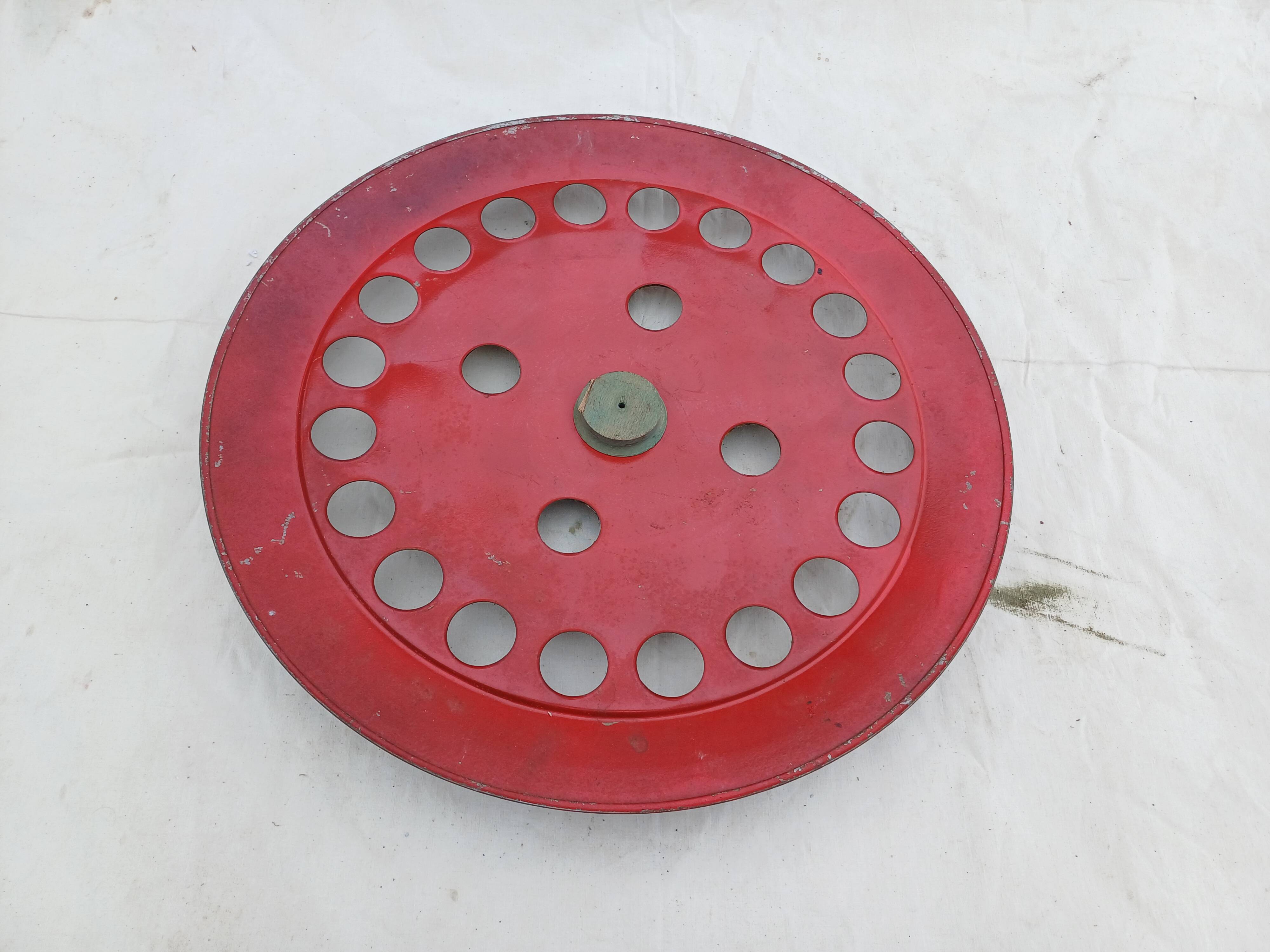 Old billiard roulette game "zanzi"