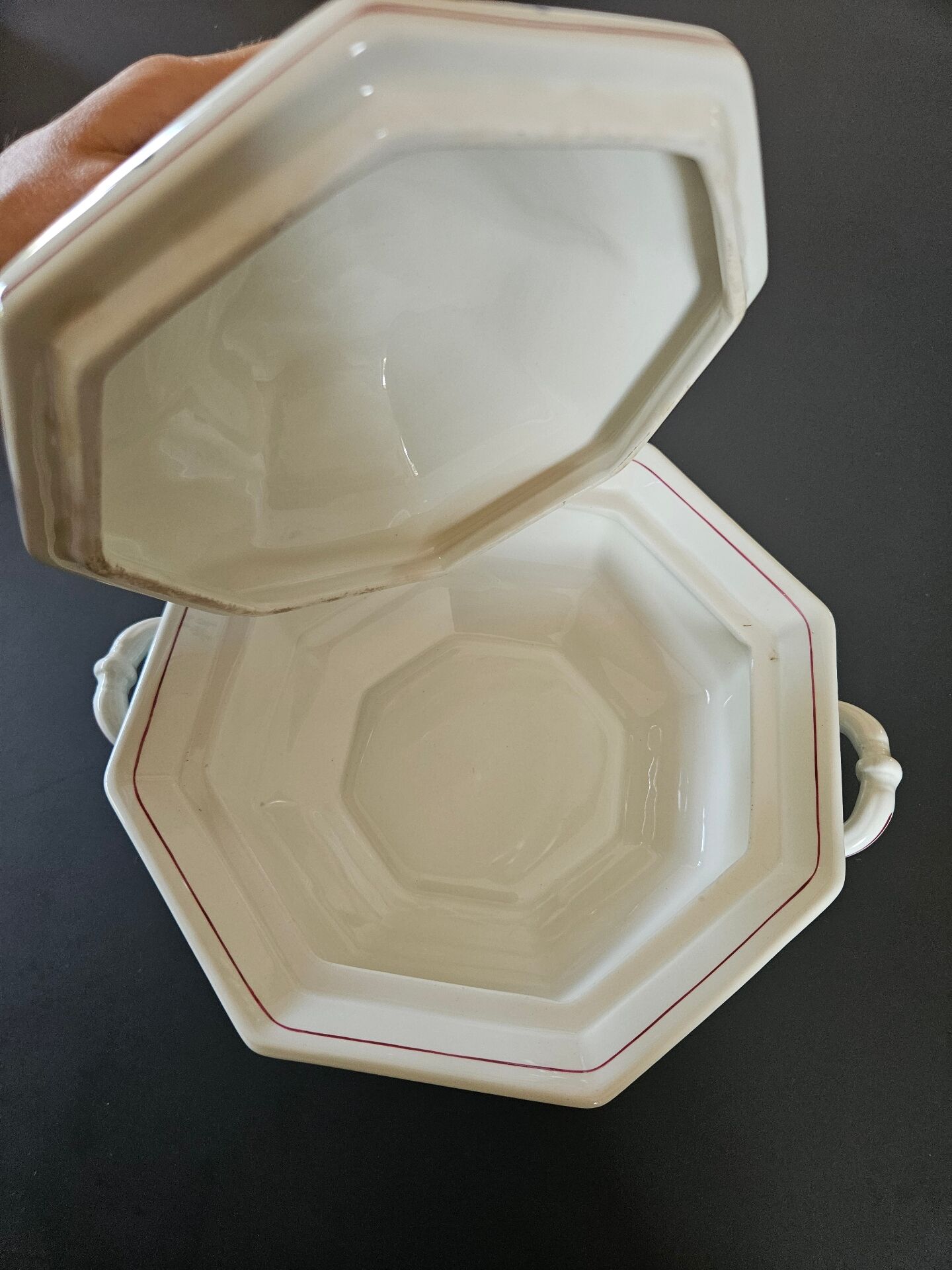 Soup tureen with lid Adams England "Old Colonial"