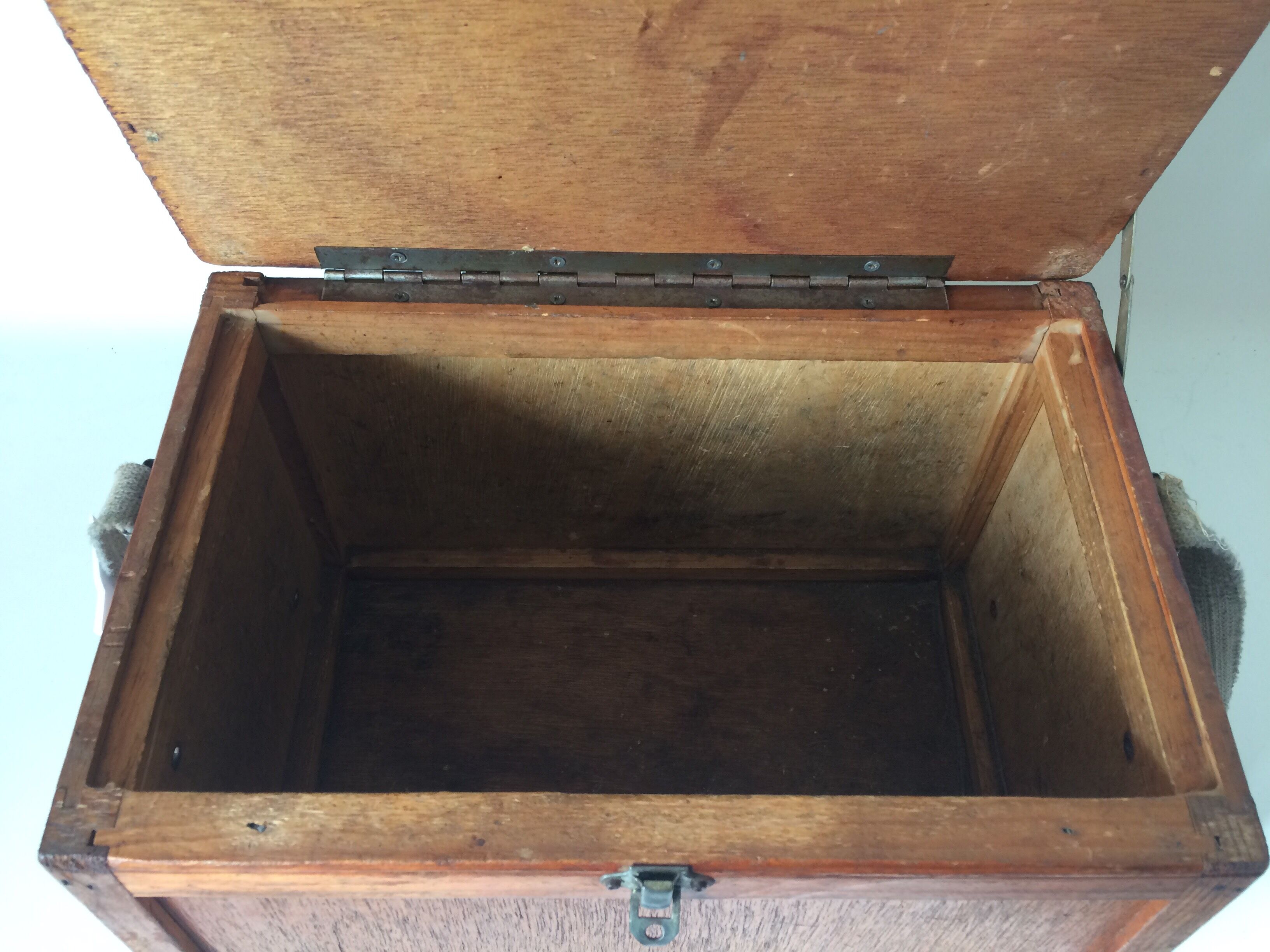 Fishing old "MS Pediment" box