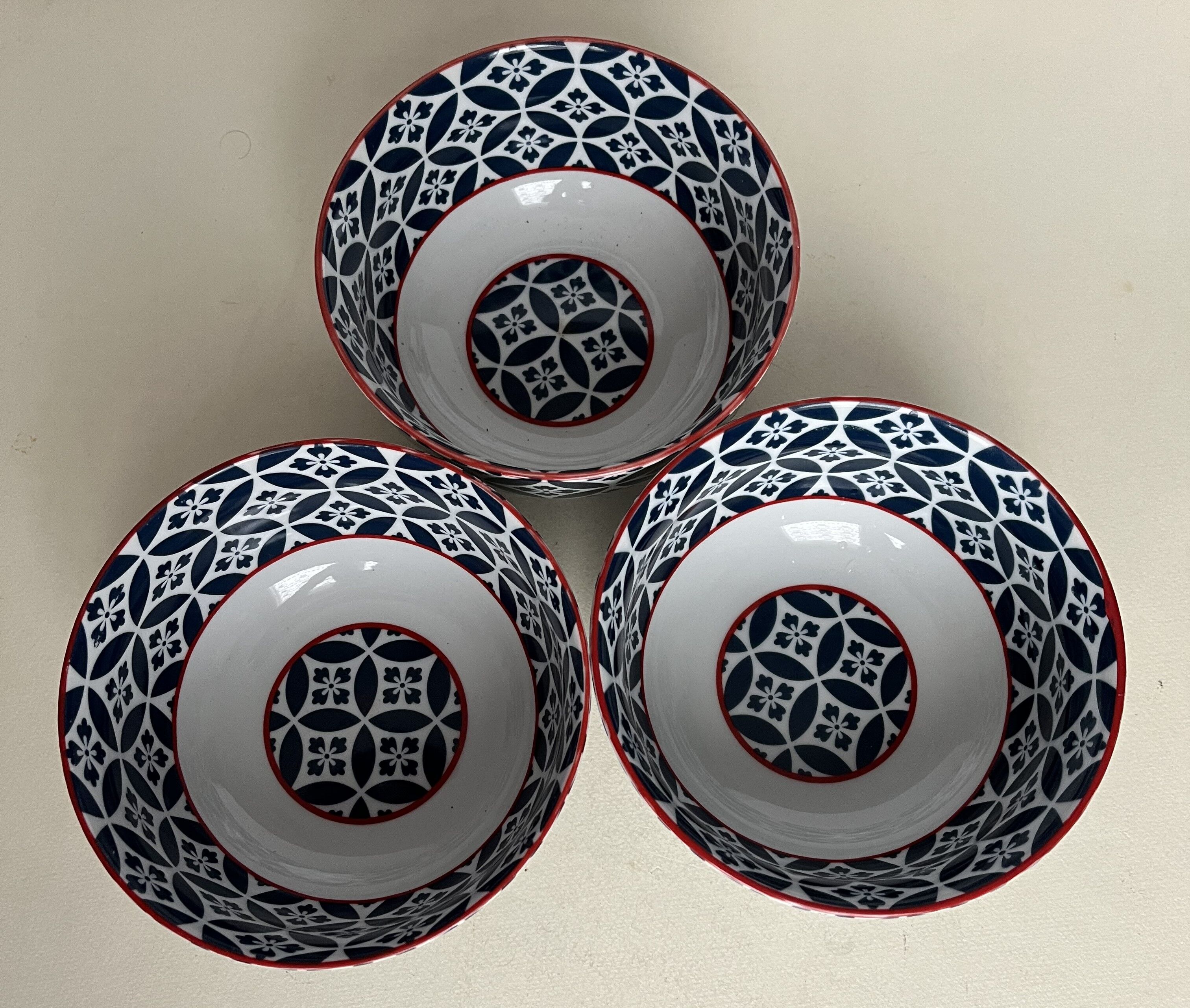 Set of 3 bowls