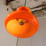 Suspension in orange opaline