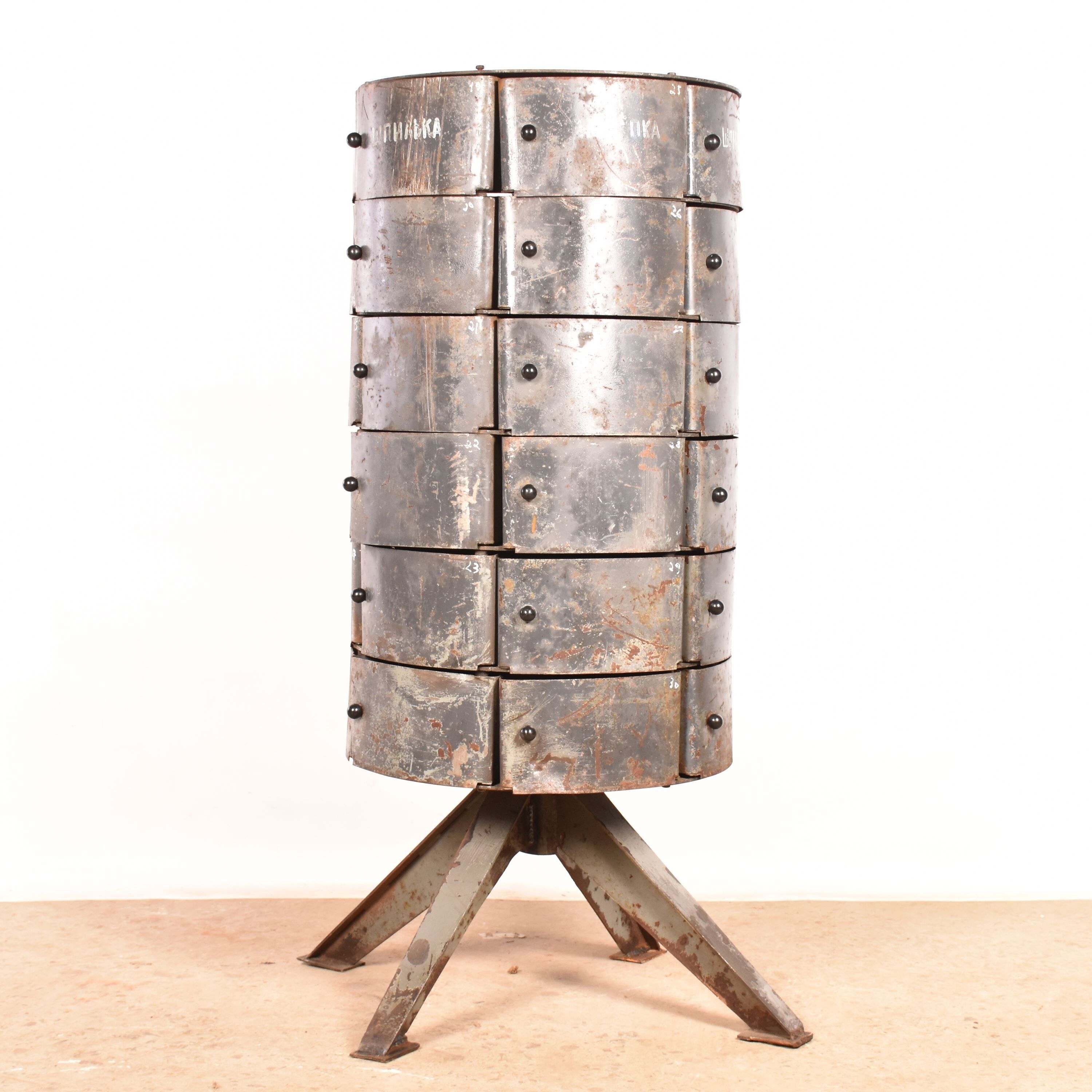 Commode industrielle armoire métallique