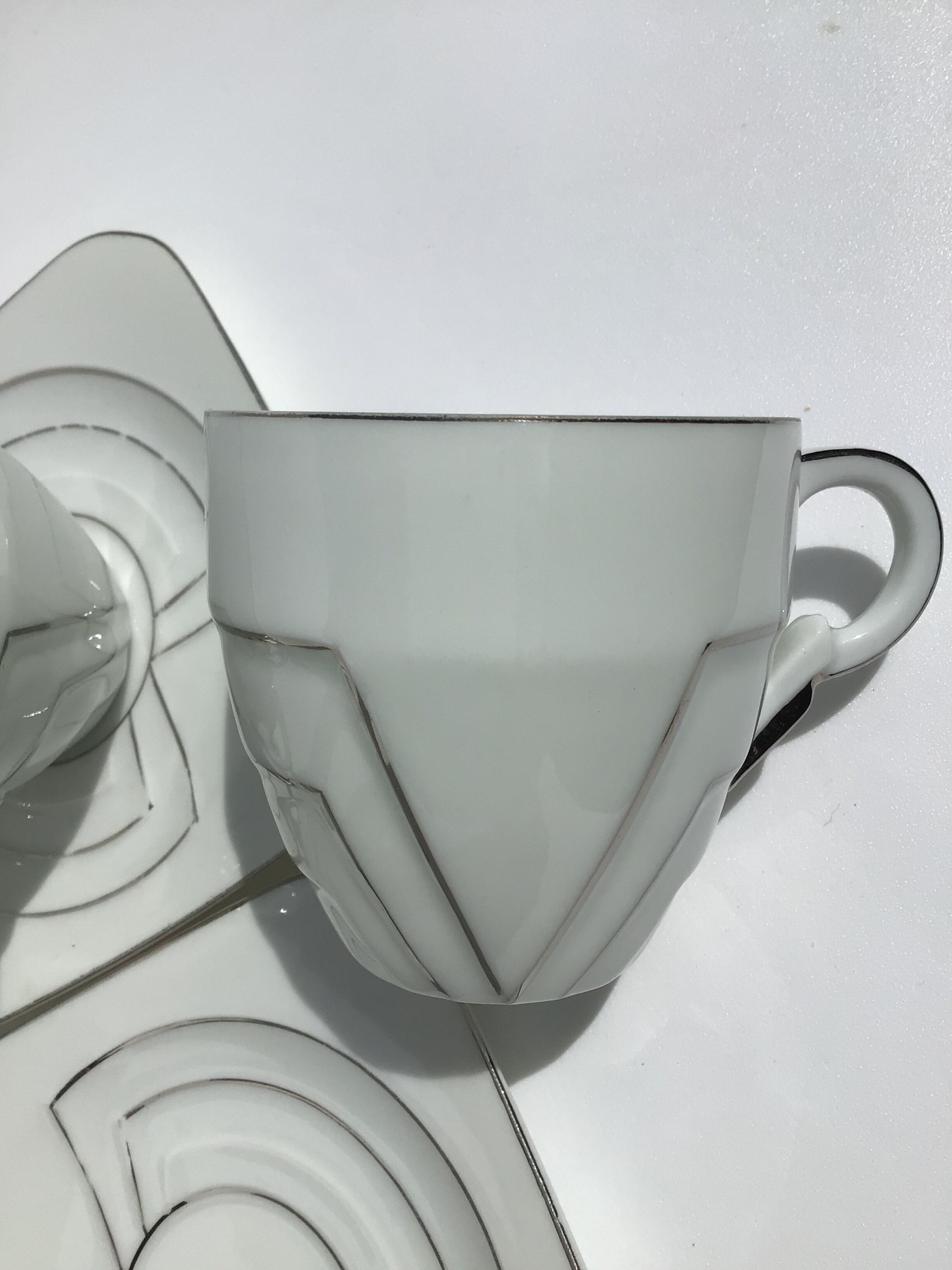 4 fine porcelain cups art deco silver thread
