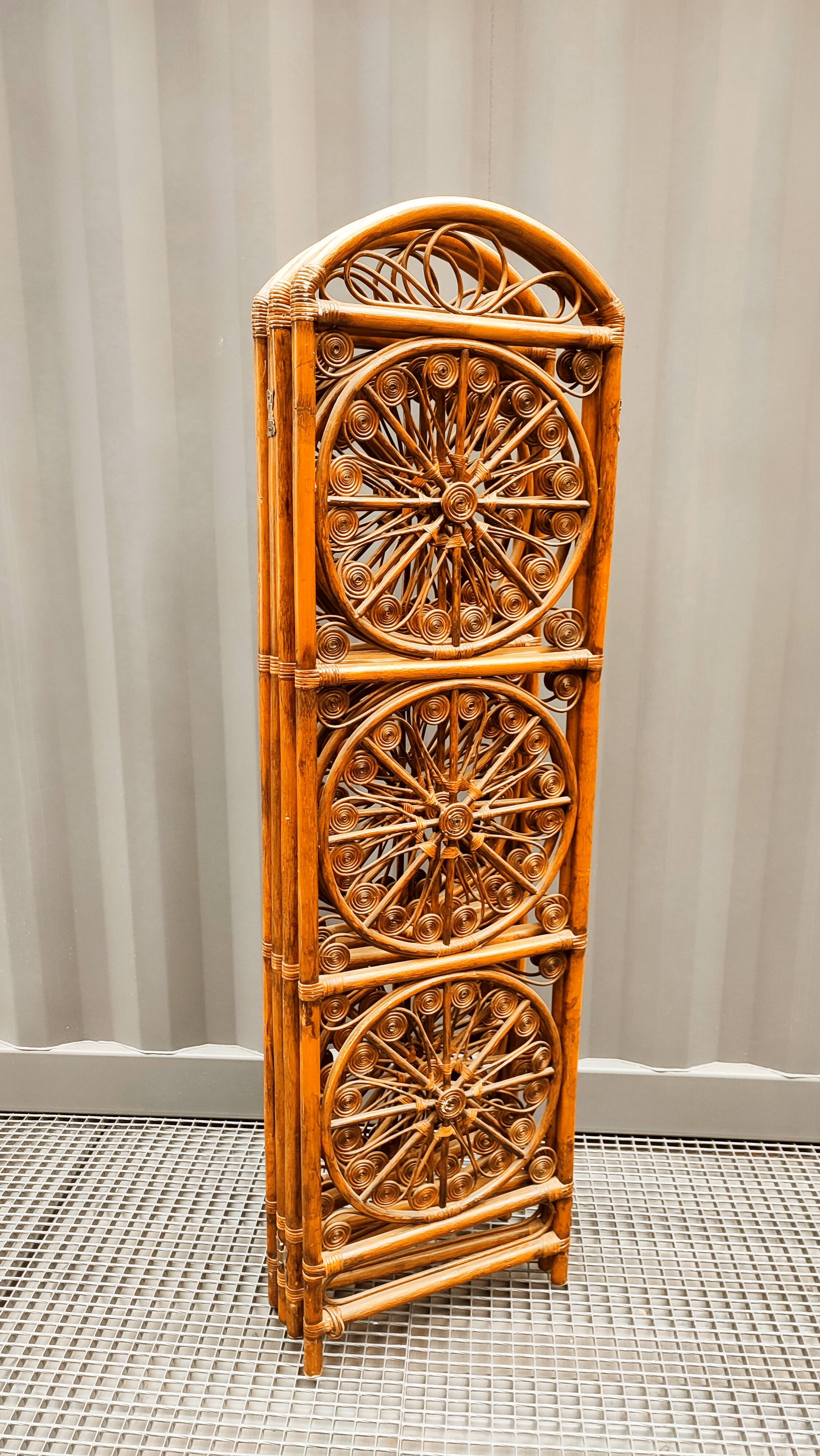 4-leaf peacock rattan screen