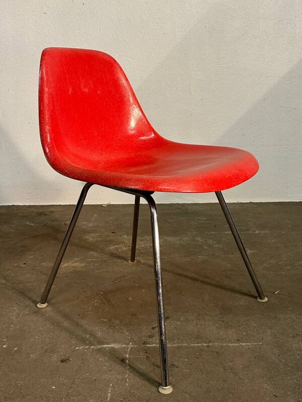 Chaises originales Herman Miller fiberglass Eames DSX  Dossier bas rare première édition étiquette mobilier international