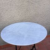 Round table marble and foot vintage cast iron