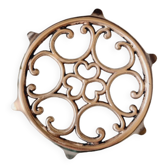 Bronze trivet