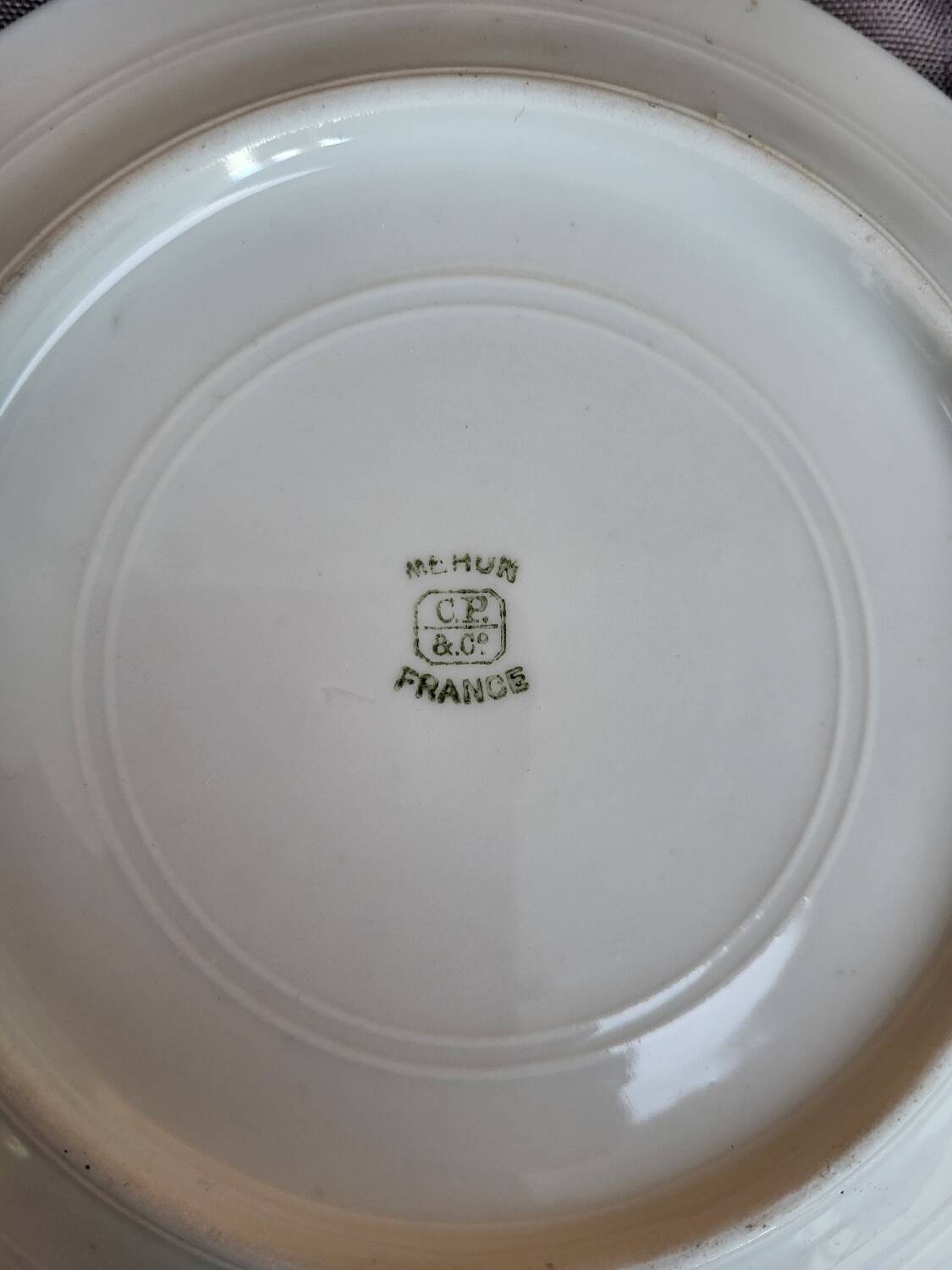 8 MEHUN porcelain dessert plates with barbel decoration