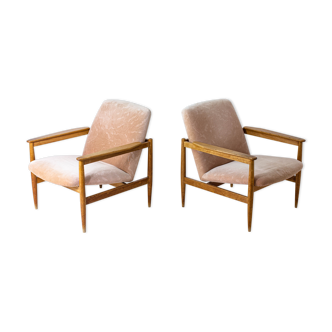Set of two Danish lounge chairs in pink fabric