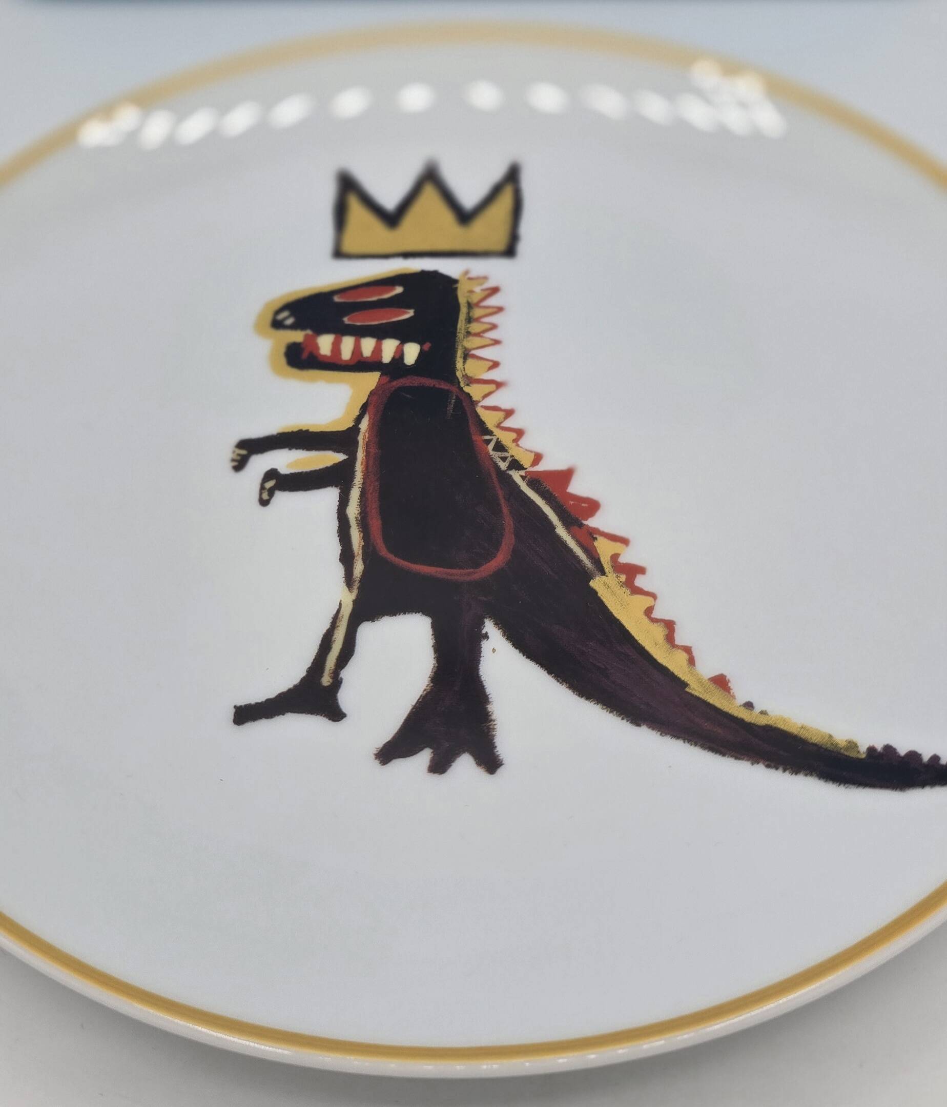 Porcelain plate Jean-Michel Basquiat “Gold Dragon Ligne Blanche”