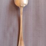 Serving spoon
