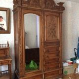 Armoire sculptée