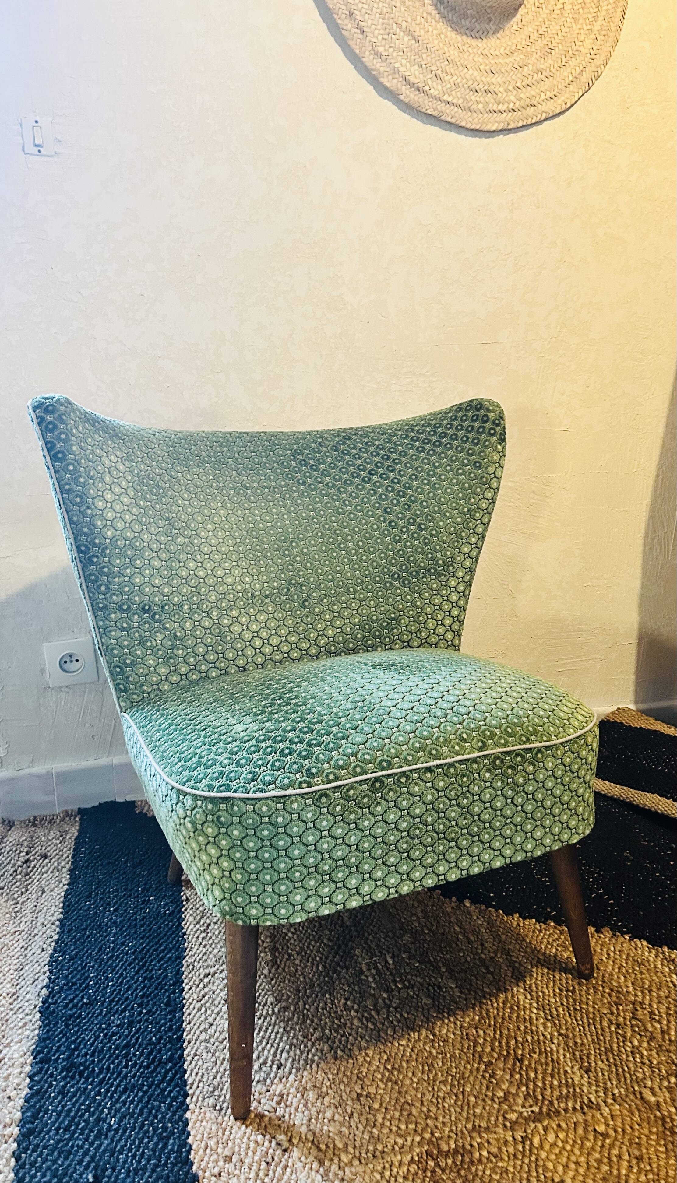 Cocktail chair