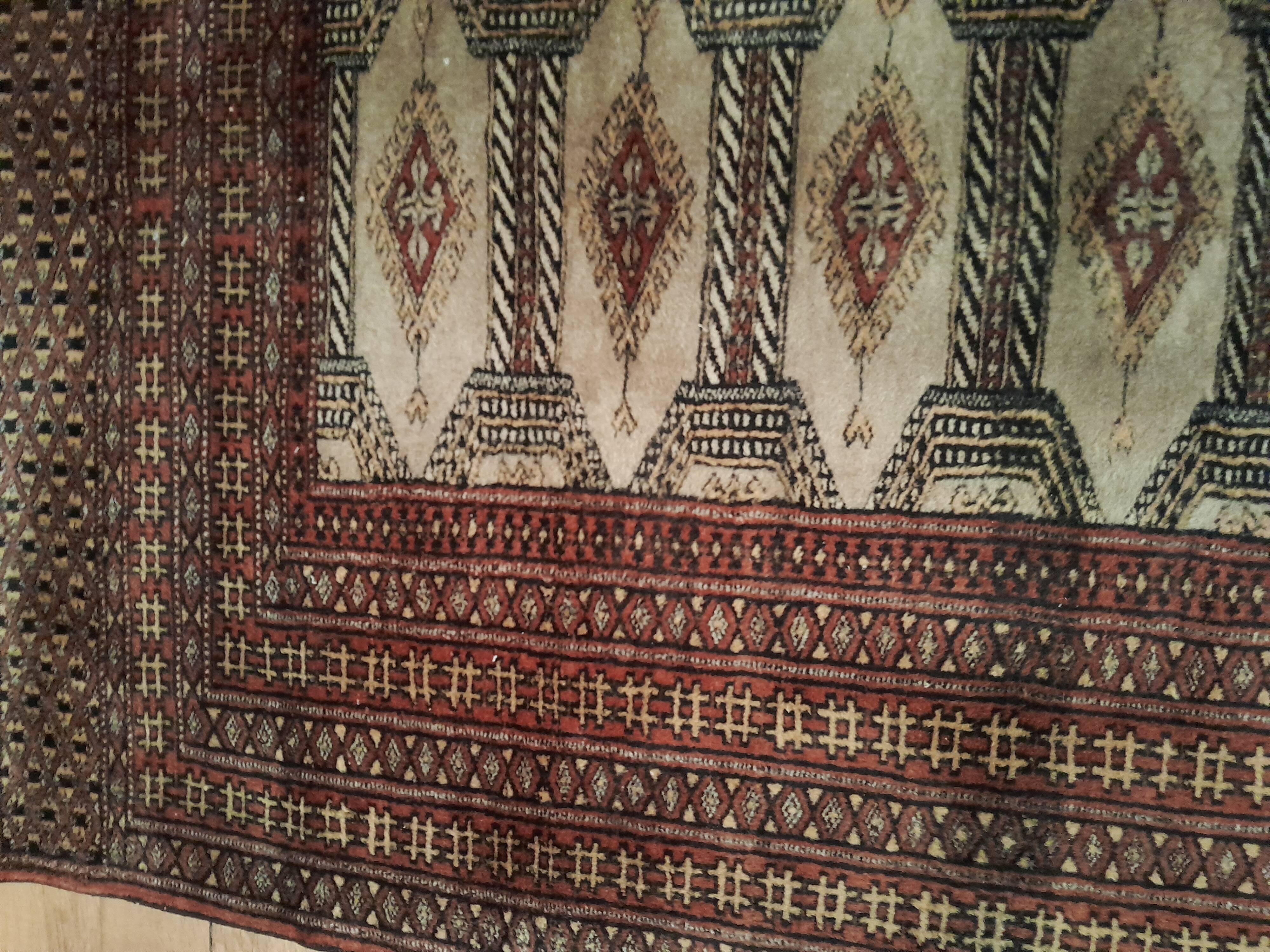 Hand knotted wool rug Pakistan 145 x 95