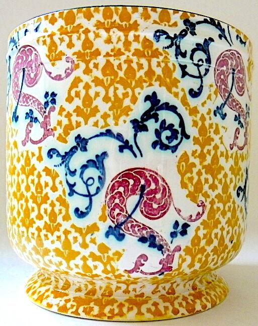 Creil&Montereau earthenware pot