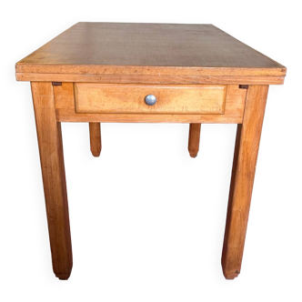 Mado table 50'