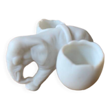 Petit éléphant en biscuit de porcelaine, salerons du 19e siècle