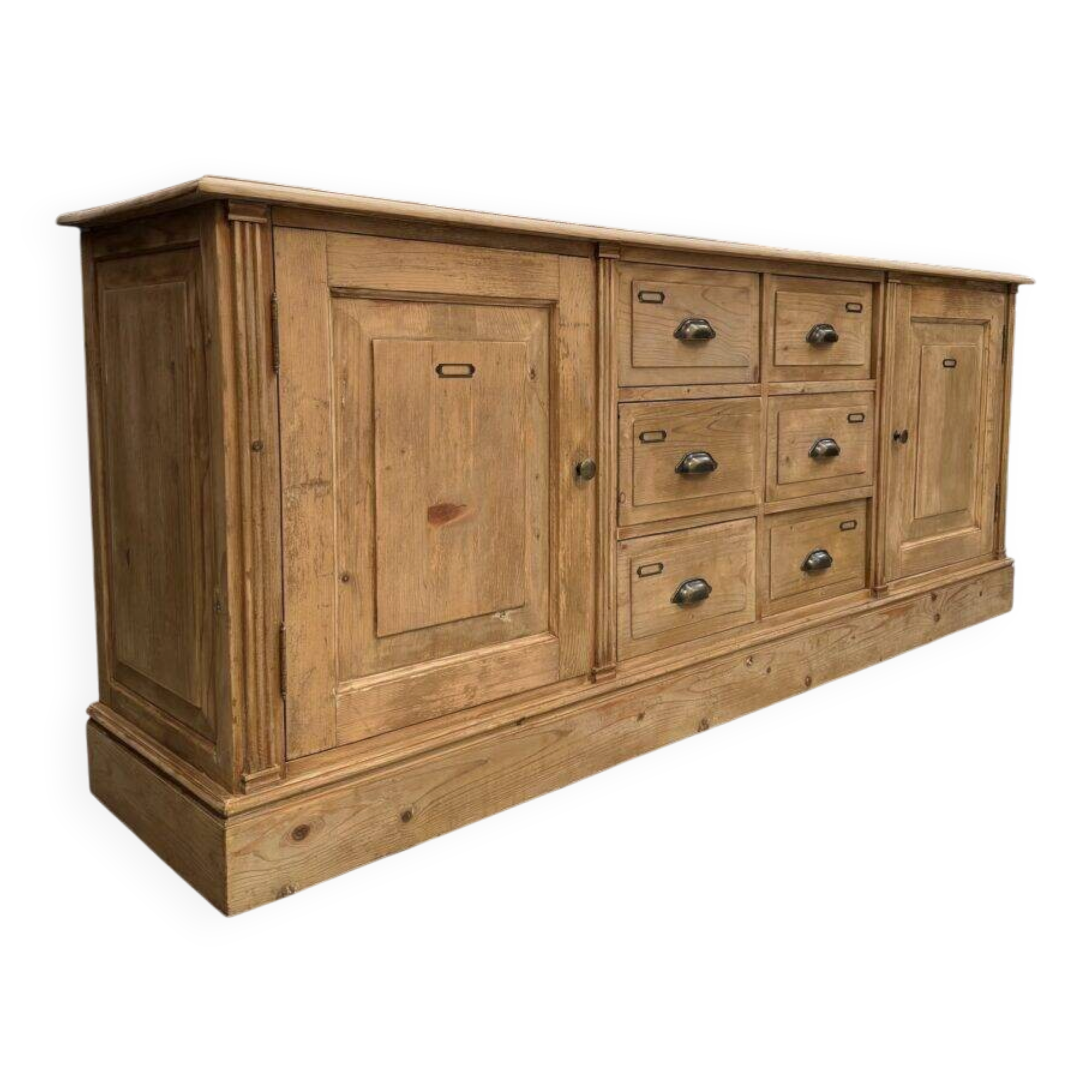 Workshop furniture made of fir.