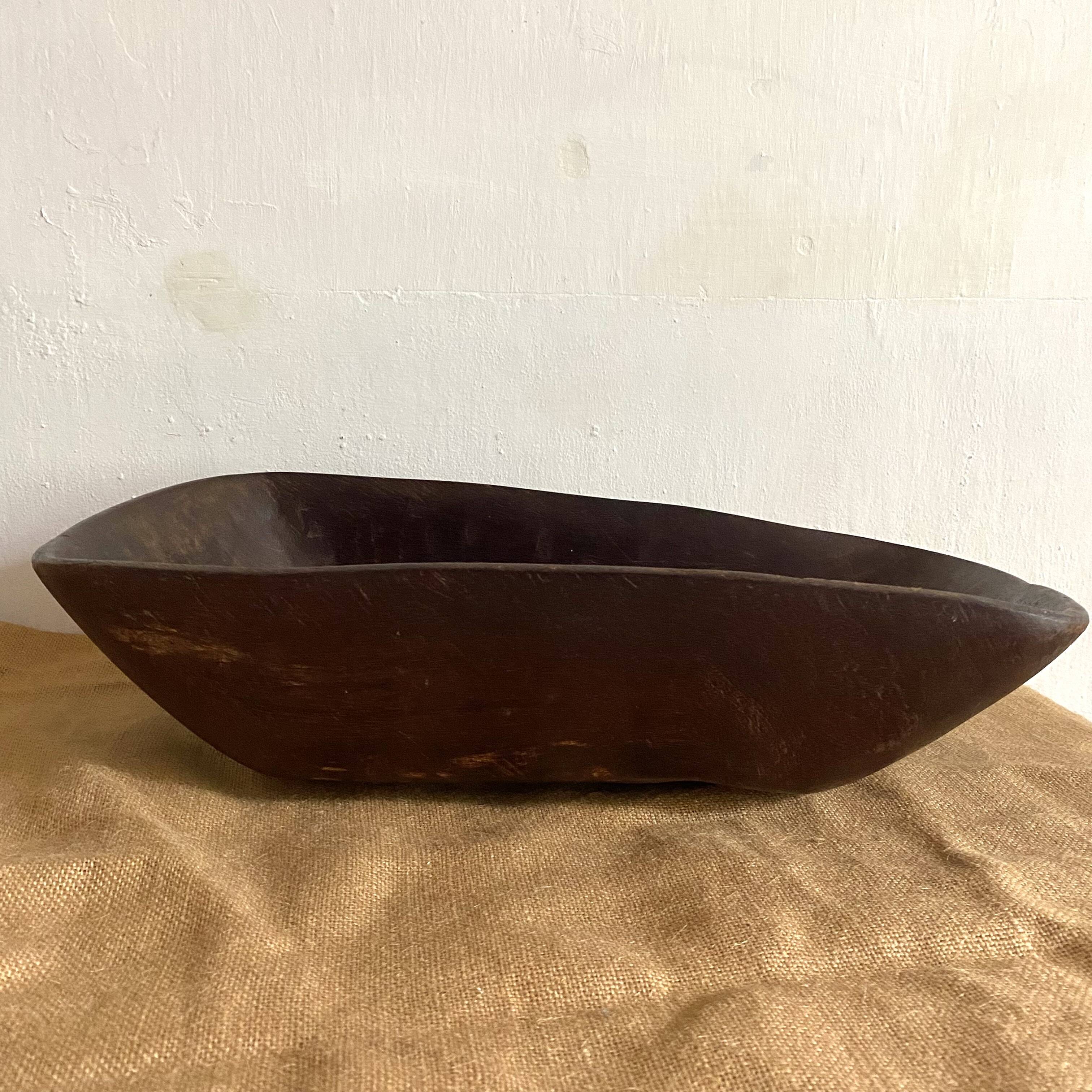 Centerpiece, wooden fruit bowl, African crafts