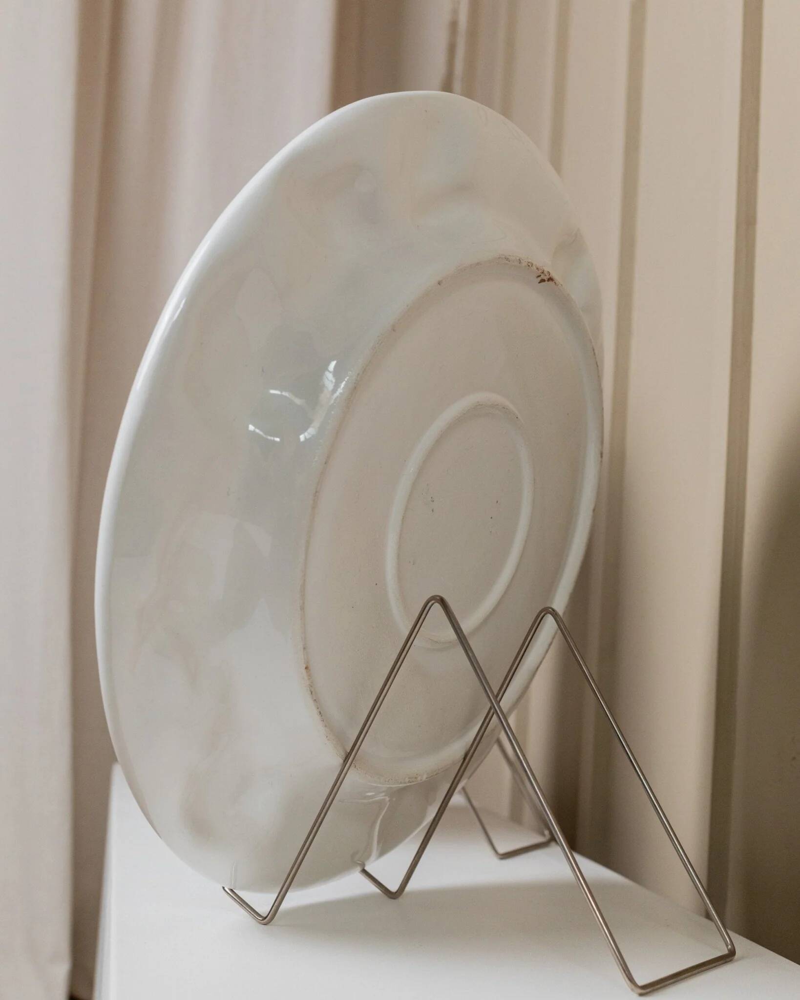 Set of 2 White Ceramic Plates with Sculpted Fruit Relief – Vintage Italy 1980s Mid-Century Decor