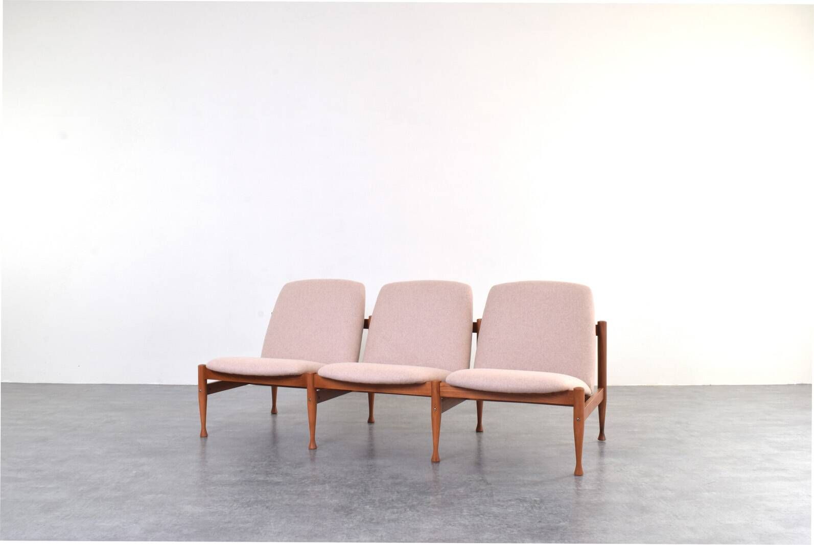 Mid-Century Sofa by Marian Grabiński, 1960s.
