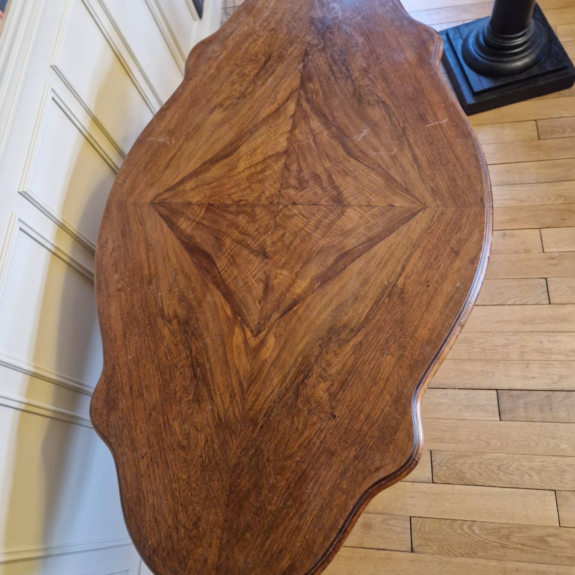 Violin table